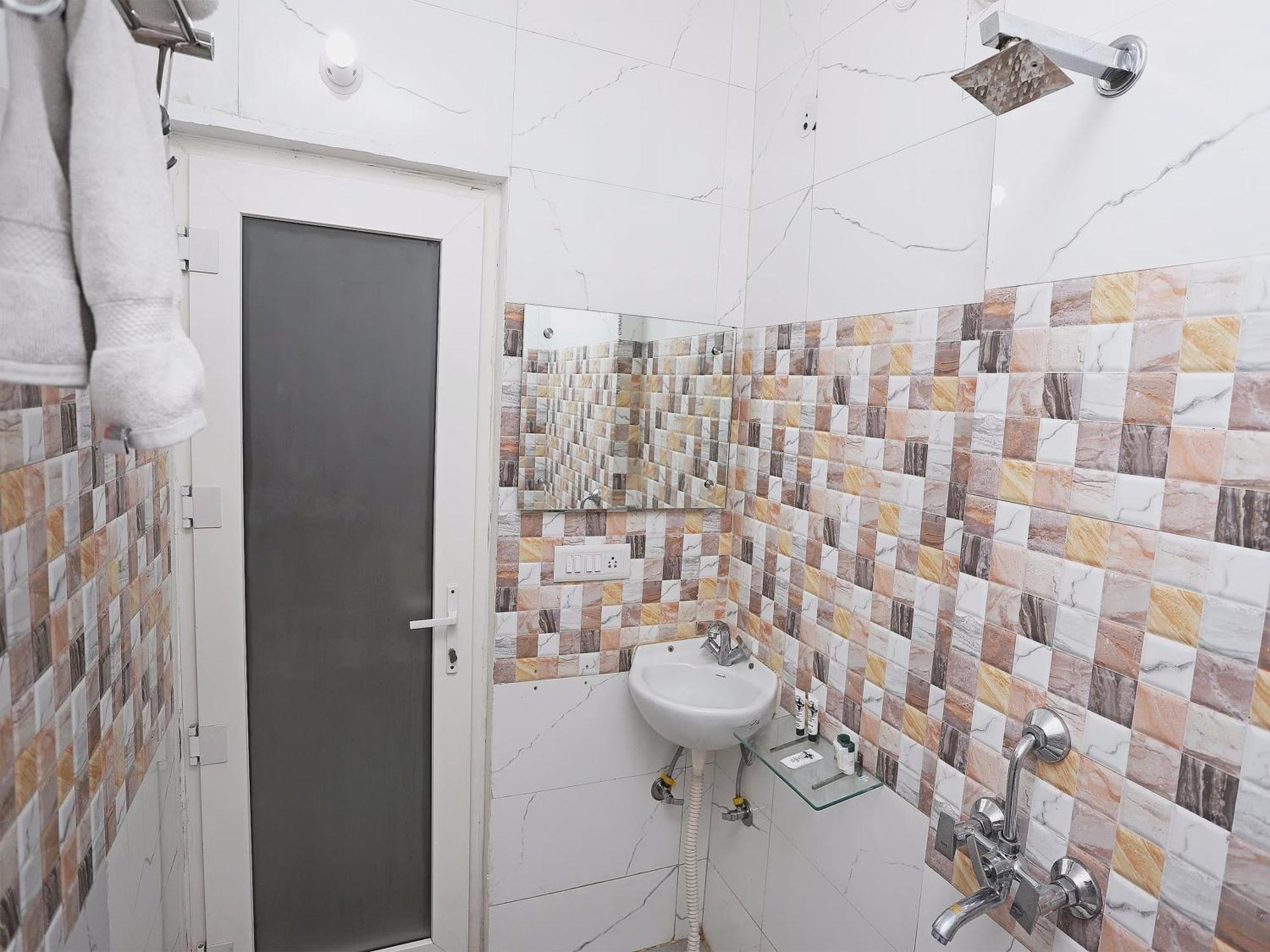 Super Capital O Levanti Near Aravali Biodiversity Park Gurgaon Exterior photo